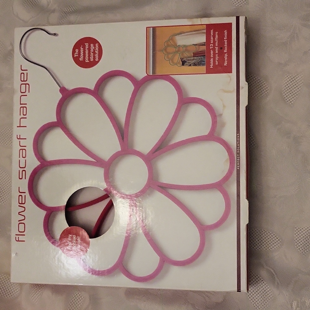 Flower Scarf Hanger with Chrome-plated Hang